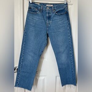Levi’s premium Wedgie Straight Jeans 28 Cropped Raw Hem